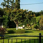Apartmán Georgias Paradise And Garden