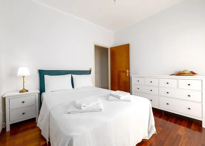 Georgias Paradise And Garden Kamares (Achaia)