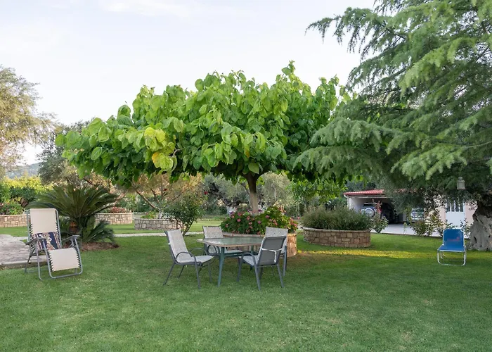 Georgias Paradise And Garden *